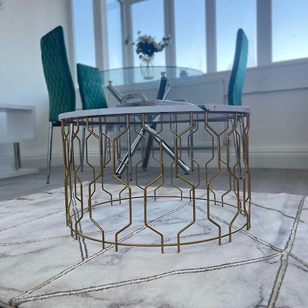 1 Bedroom Apartment - Flitwick - Contractor Friendly - Tourist Ready - Full Kitchen - Wifi - Smart Tv - Sofa Bed - Free Parking - Ideal For Short Or Long Stays Bagian luar foto