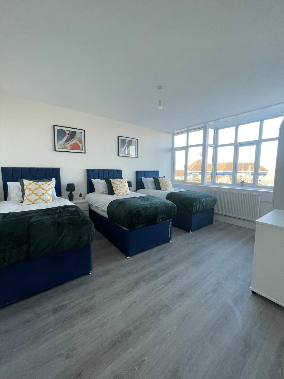 1 Bedroom Apartment - Flitwick - Contractor Friendly - Tourist Ready - Full Kitchen - Wifi - Smart Tv - Sofa Bed - Free Parking - Ideal For Short Or Long Stays Bagian luar foto